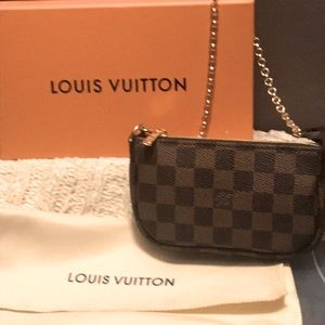Louis Vuitton Damier Pochette NWT